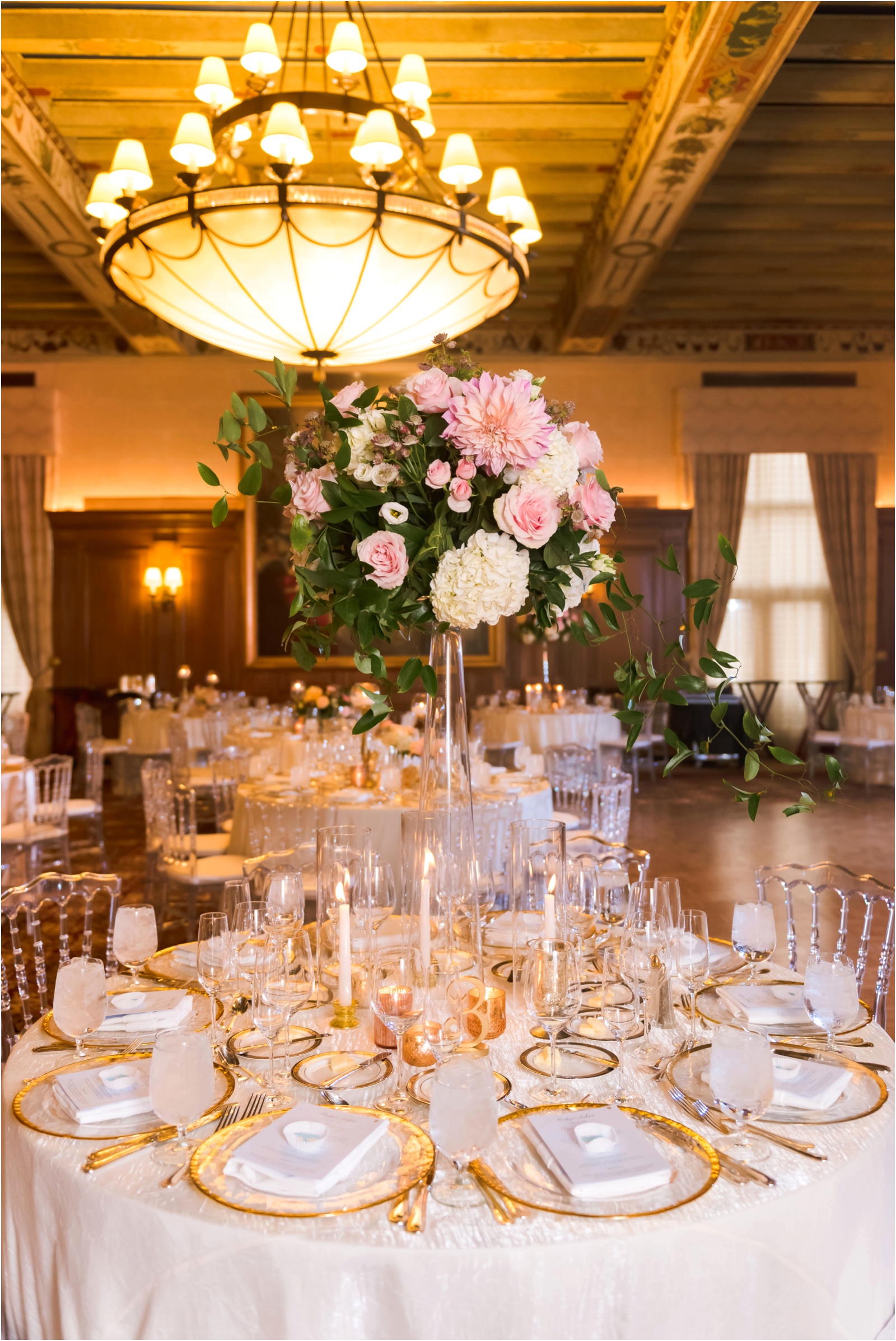 Erin Schmidt Photography | glamorous Detroit Athletic Club wedding photos | Metro Detroit wedding photographer