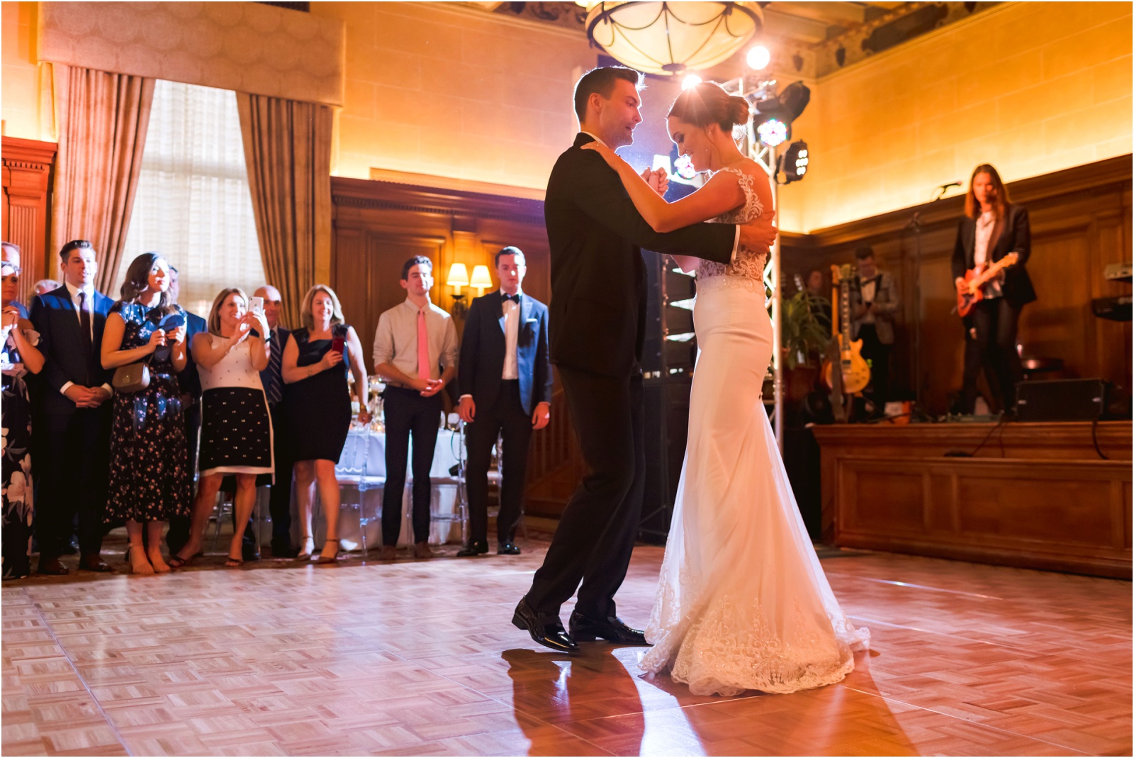 Erin Schmidt Photography | glamorous Detroit Athletic Club wedding photos | Metro Detroit wedding photographer