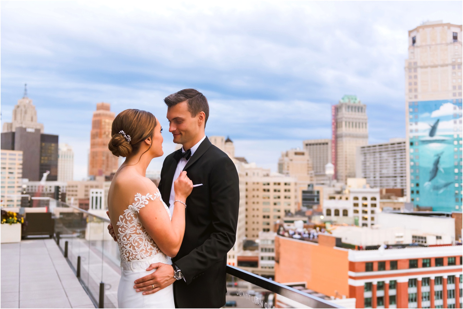 Erin Schmidt Photography | glamorous Detroit Athletic Club wedding photos | Metro Detroit wedding photographer