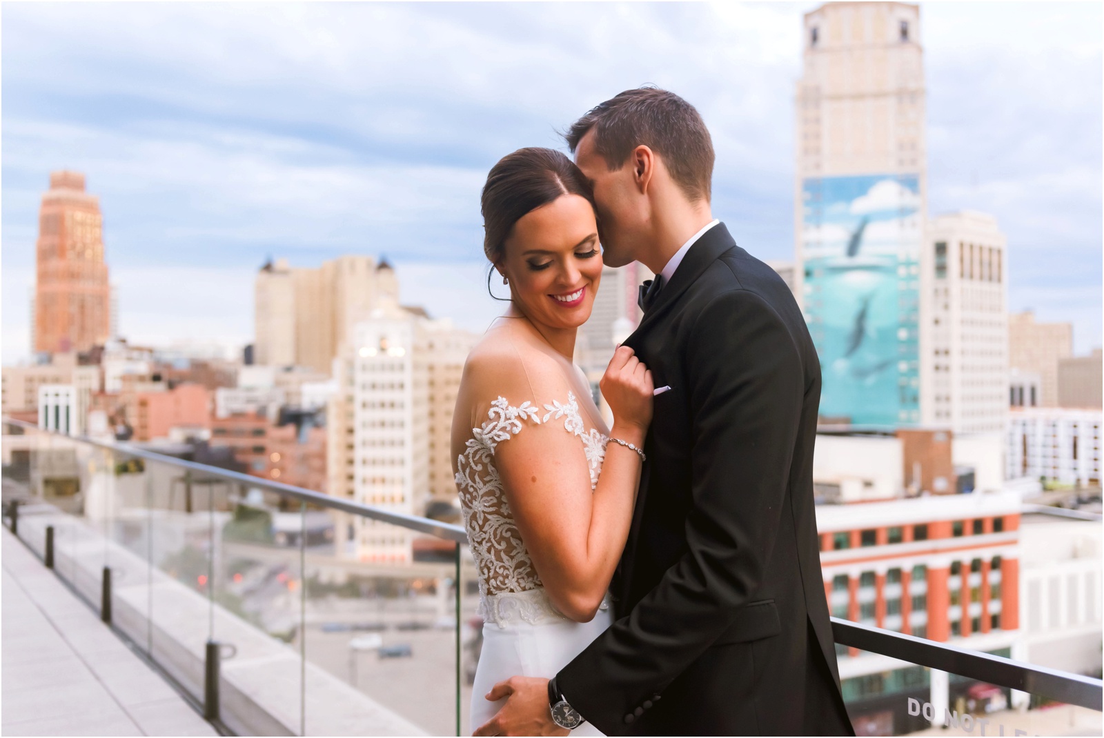 Erin Schmidt Photography | glamorous Detroit Athletic Club wedding photos | Metro Detroit wedding photographer
