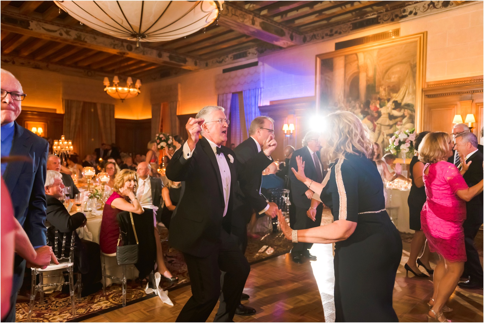 Erin Schmidt Photography | glamorous Detroit Athletic Club wedding photos | Metro Detroit wedding photographer