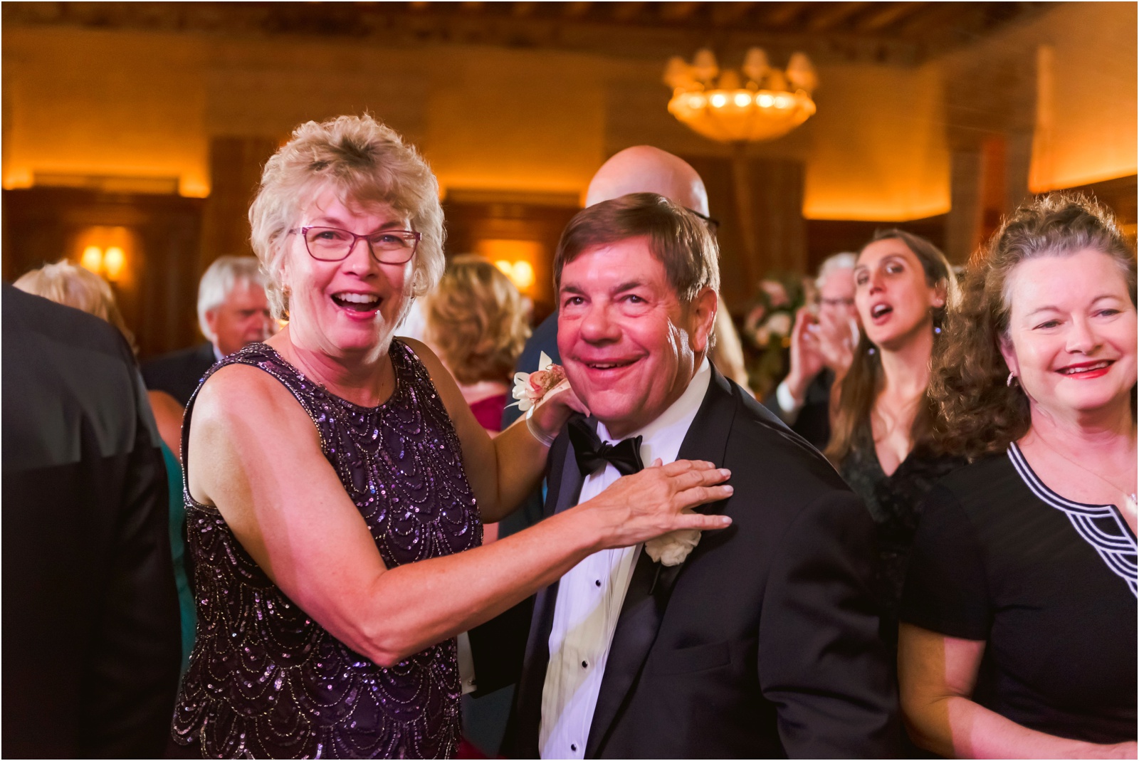 Erin Schmidt Photography | glamorous Detroit Athletic Club wedding photos | Metro Detroit wedding photographer