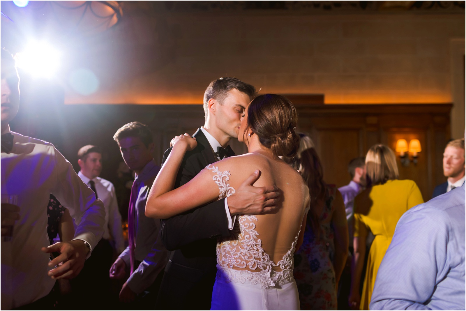 Erin Schmidt Photography | glamorous Detroit Athletic Club wedding photos | Metro Detroit wedding photographer
