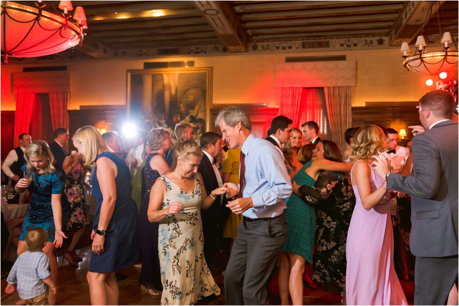 Erin Schmidt Photography | glamorous Detroit Athletic Club wedding photos | Metro Detroit wedding photographer