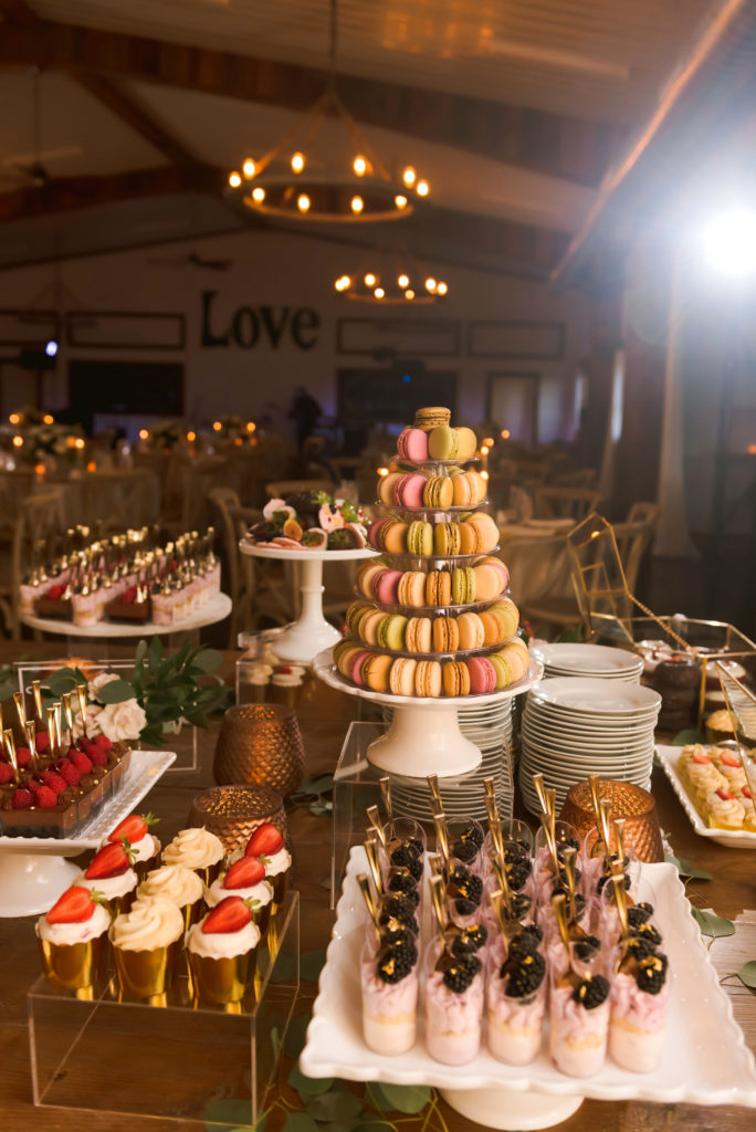 Erin Schmidt Photography | Metro Detroit Wedding Photographer | Cushing Field House wedding photos