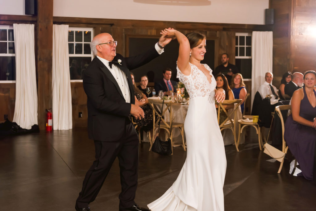 Erin Schmidt Photography | Metro Detroit Wedding Photographer | Cushing Field House wedding photos