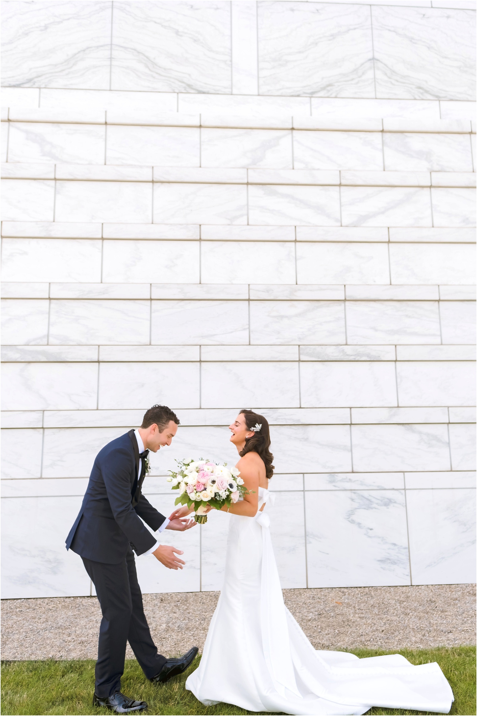 Erin Schmidt Photography | Gem Theatre wedding | Metro Detroit wedding photographer