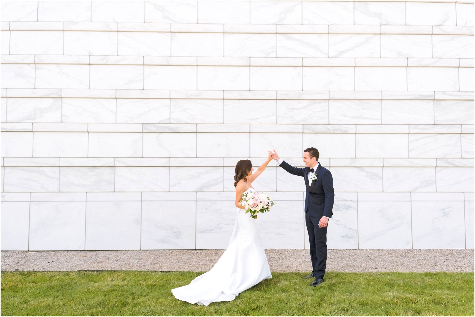 Erin Schmidt Photography | Gem Theatre wedding | Metro Detroit wedding photographer