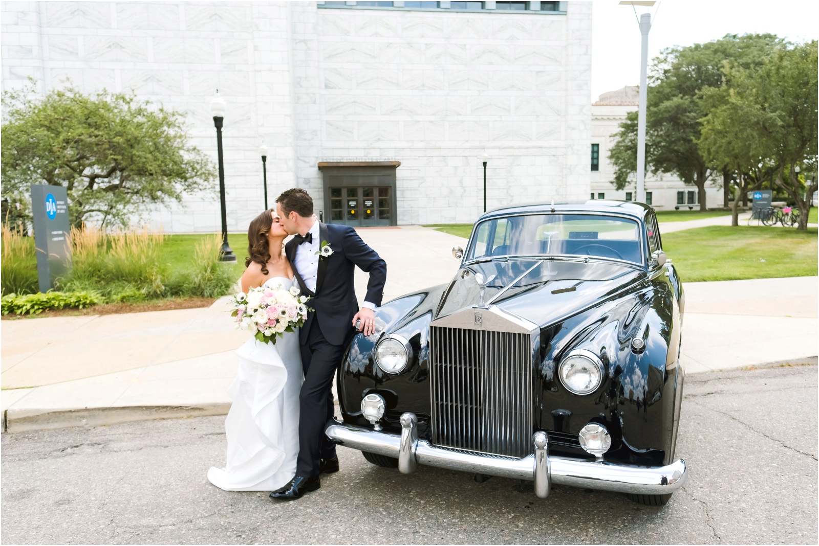 Erin Schmidt Photography | Gem Theatre wedding | Metro Detroit wedding photographer