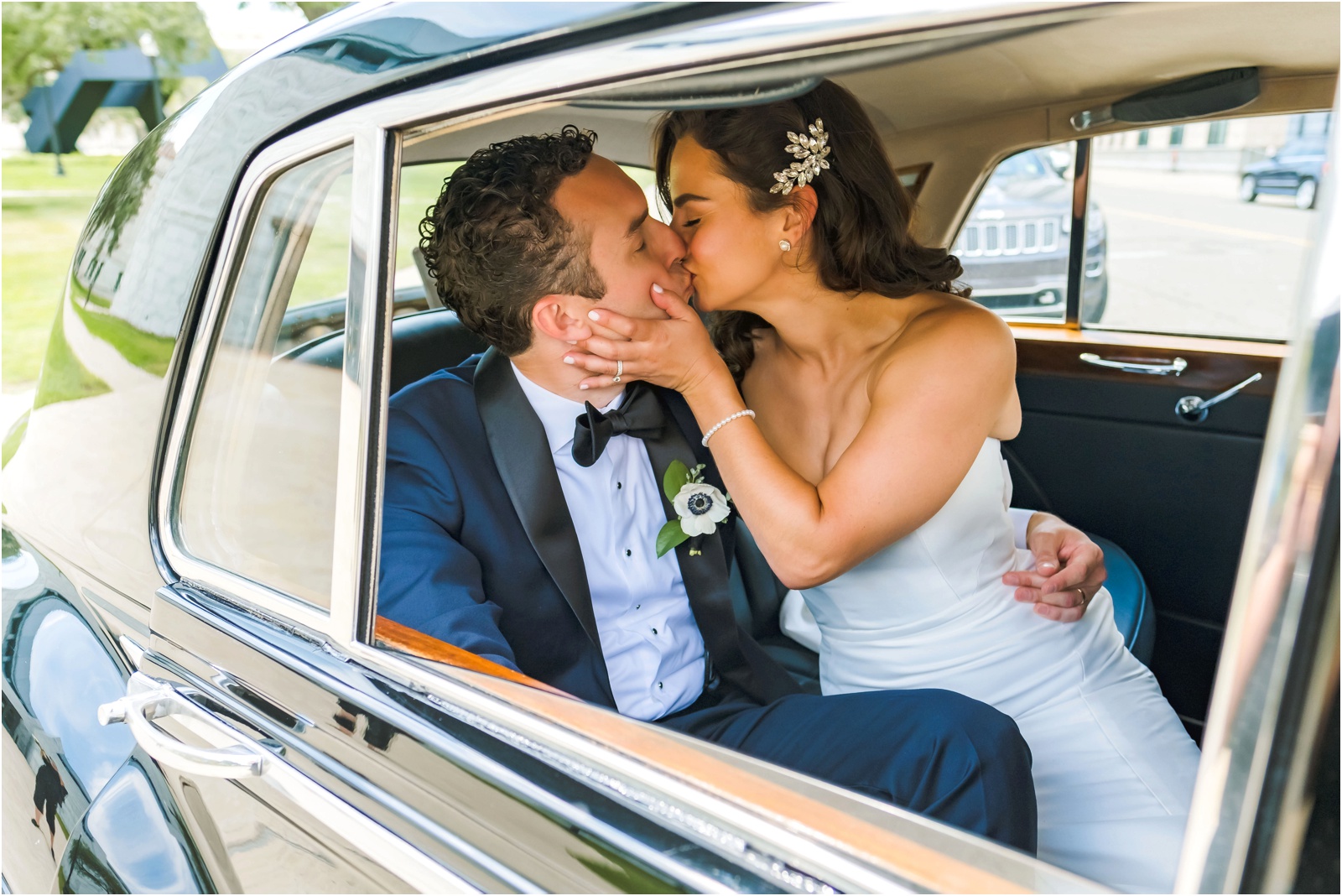 Erin Schmidt Photography | Gem Theatre wedding | Metro Detroit wedding photographer