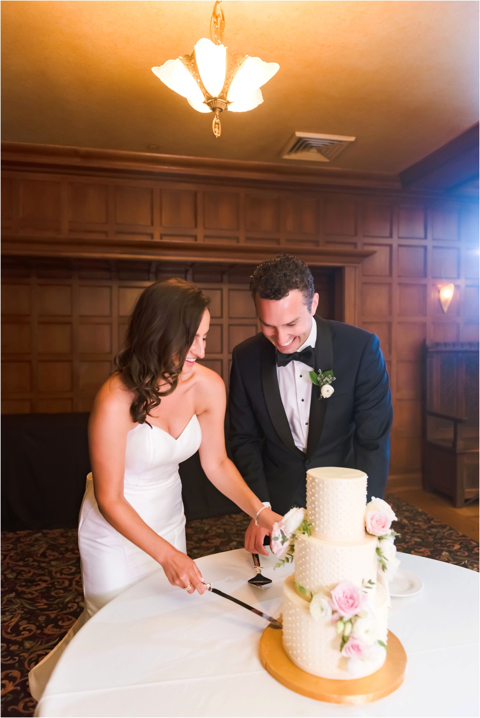 Erin Schmidt Photography | Gem Theatre wedding | Metro Detroit wedding photographer