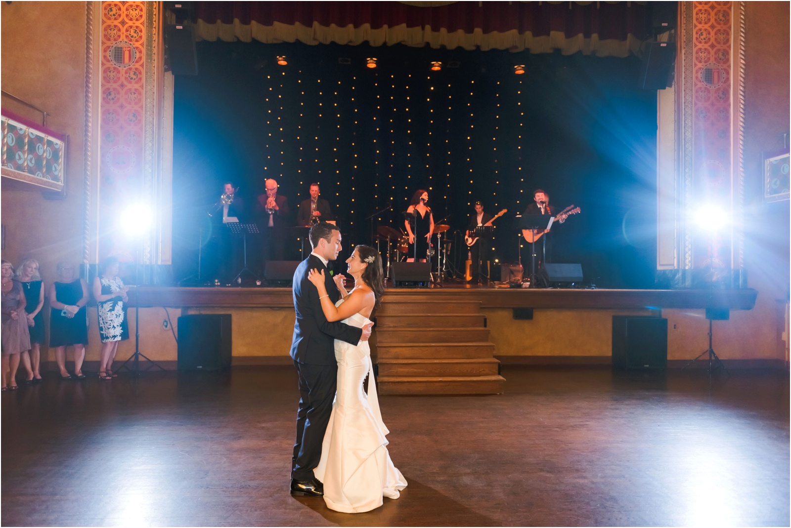 Erin Schmidt Photography | Gem Theatre wedding | Metro Detroit wedding photographer
