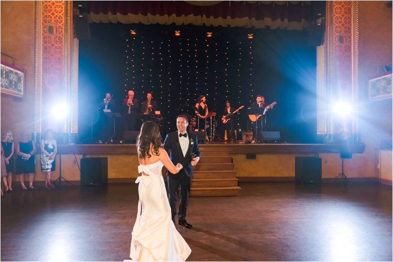 Erin Schmidt Photography | Gem Theatre wedding | Metro Detroit wedding photographer