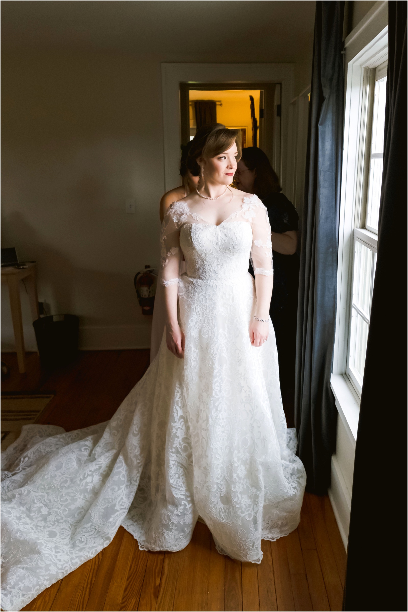 Erin Schmidt Photography | Metro Detroit wedding photographers | spring Cornman Farms wedding