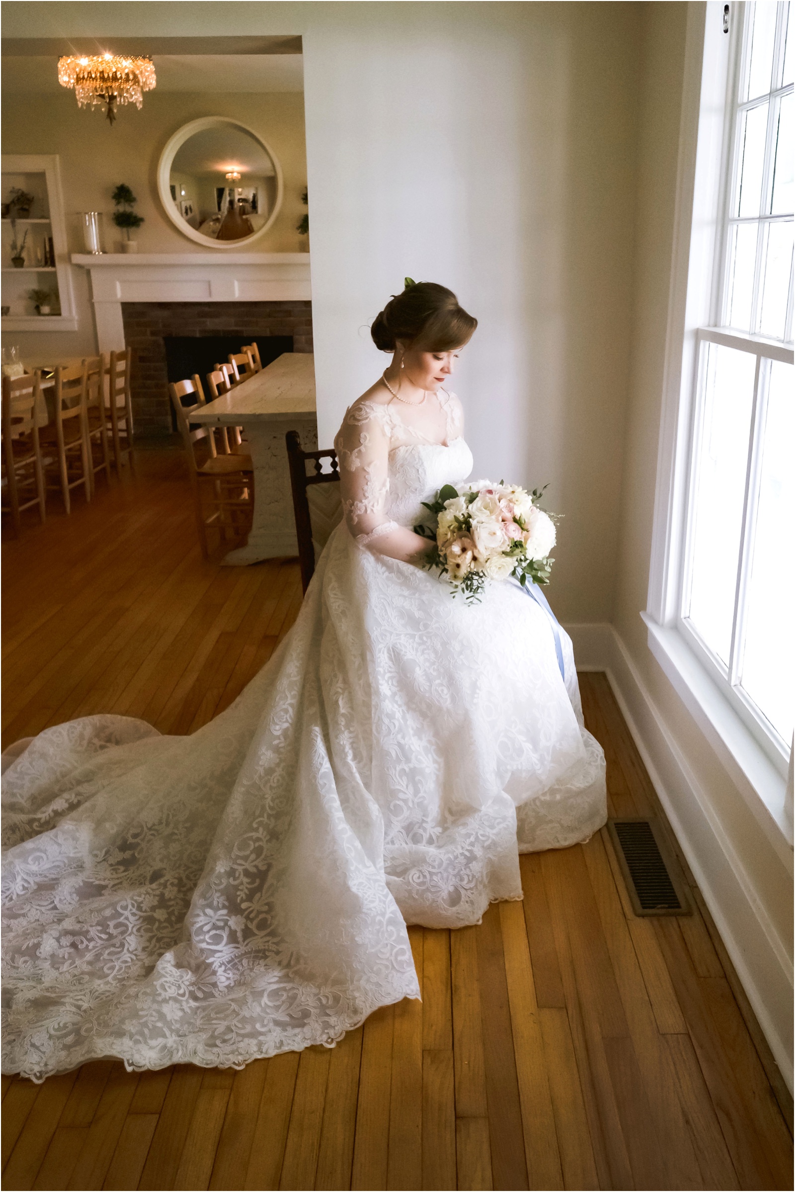 Erin Schmidt Photography | Metro Detroit wedding photographers | spring Cornman Farms wedding