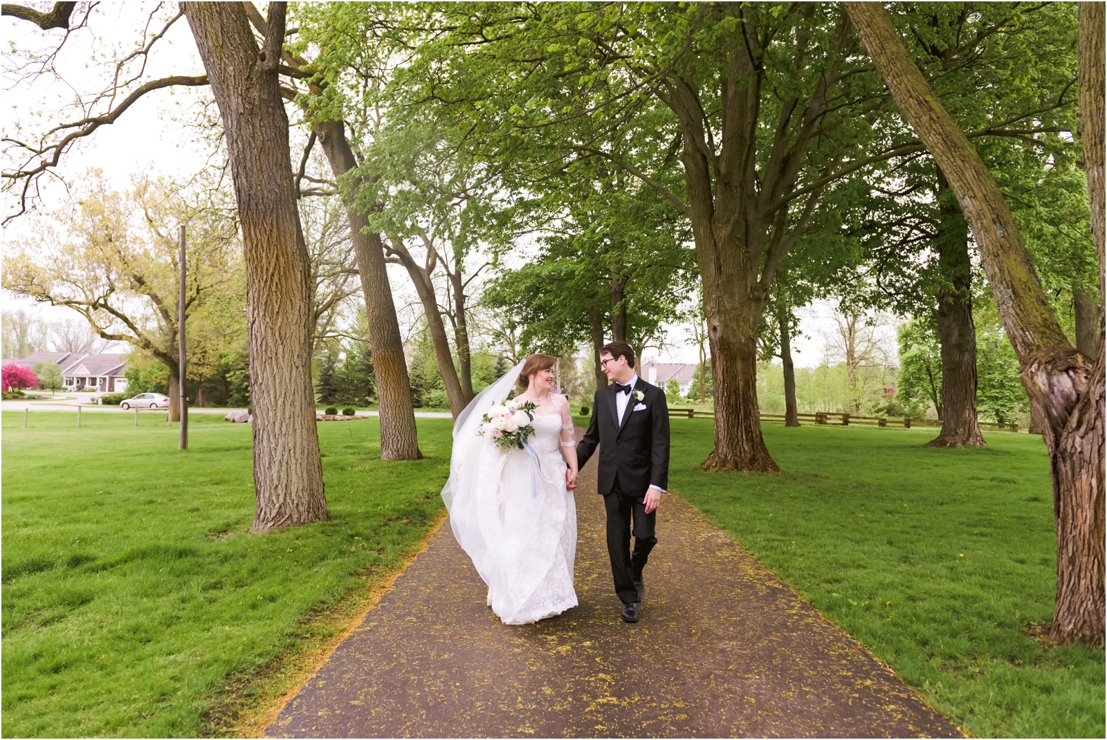 Erin Schmidt Photography | Metro Detroit wedding photographers | spring Cornman Farms wedding