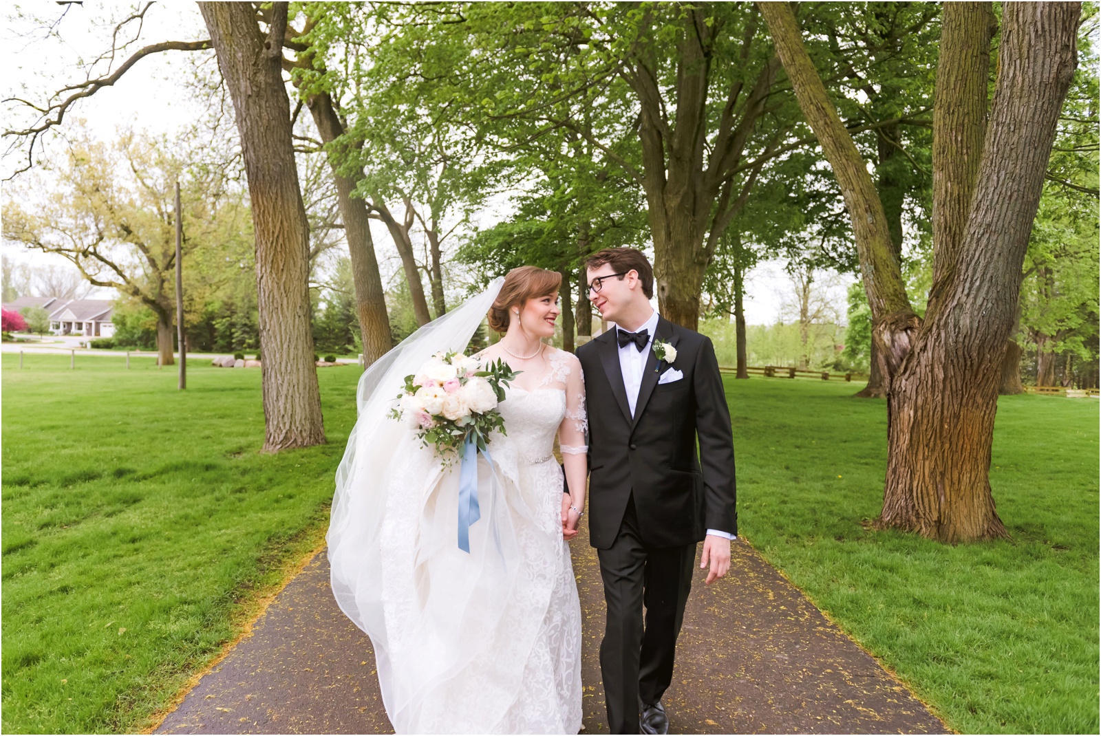 Erin Schmidt Photography | Metro Detroit wedding photographers | spring Cornman Farms wedding