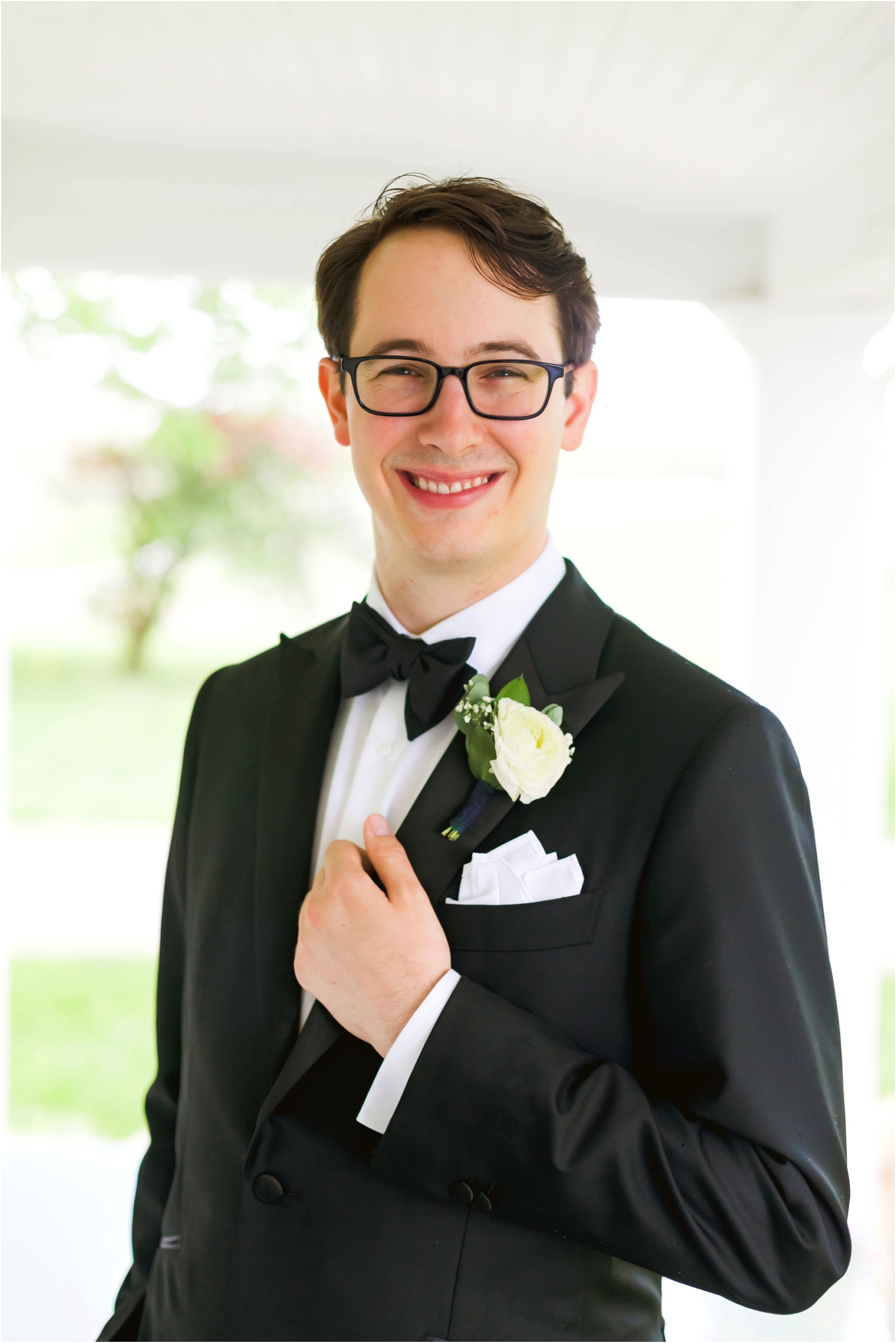Erin Schmidt Photography | Metro Detroit wedding photographers | spring Cornman Farms wedding