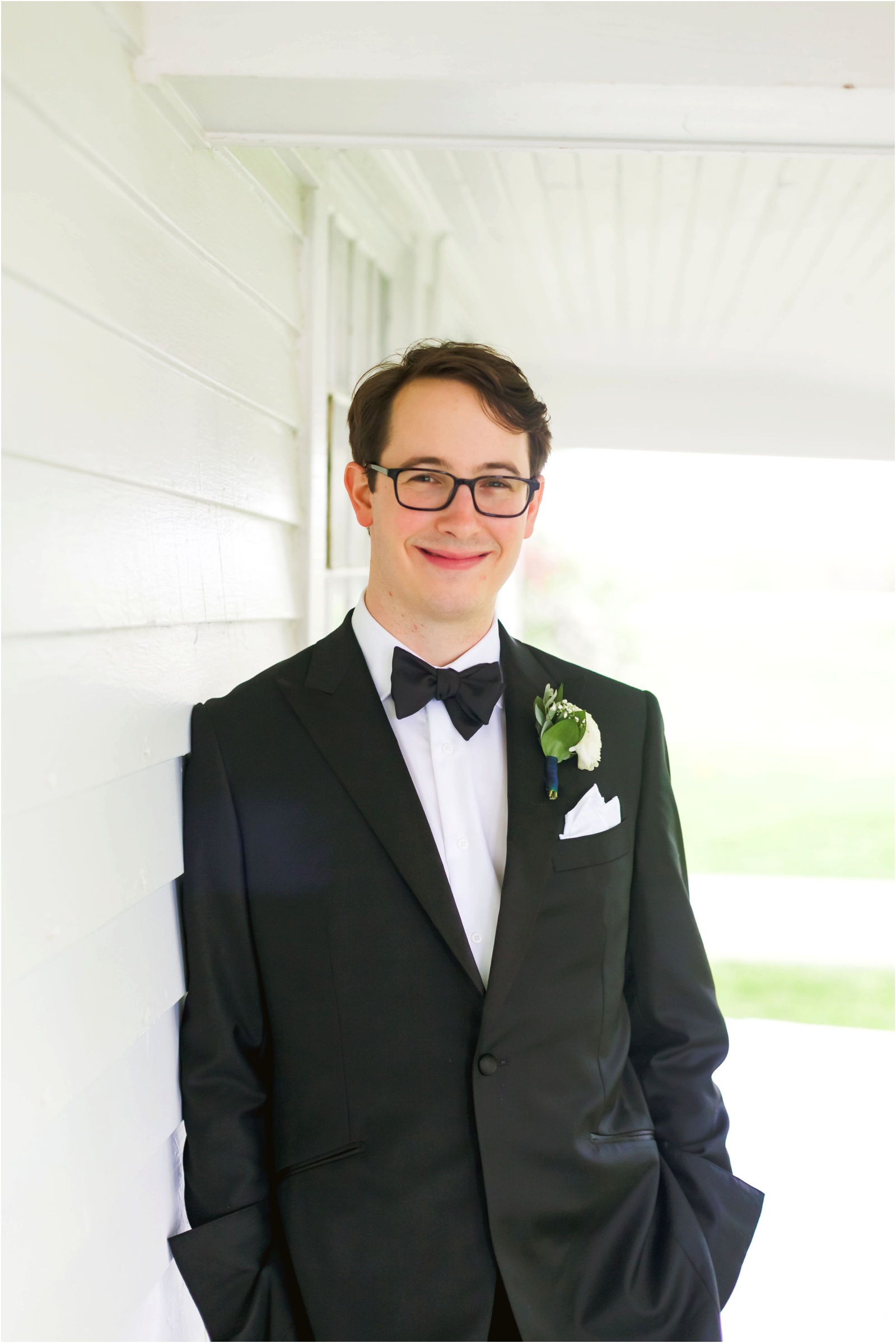 Erin Schmidt Photography | Metro Detroit wedding photographers | spring Cornman Farms wedding