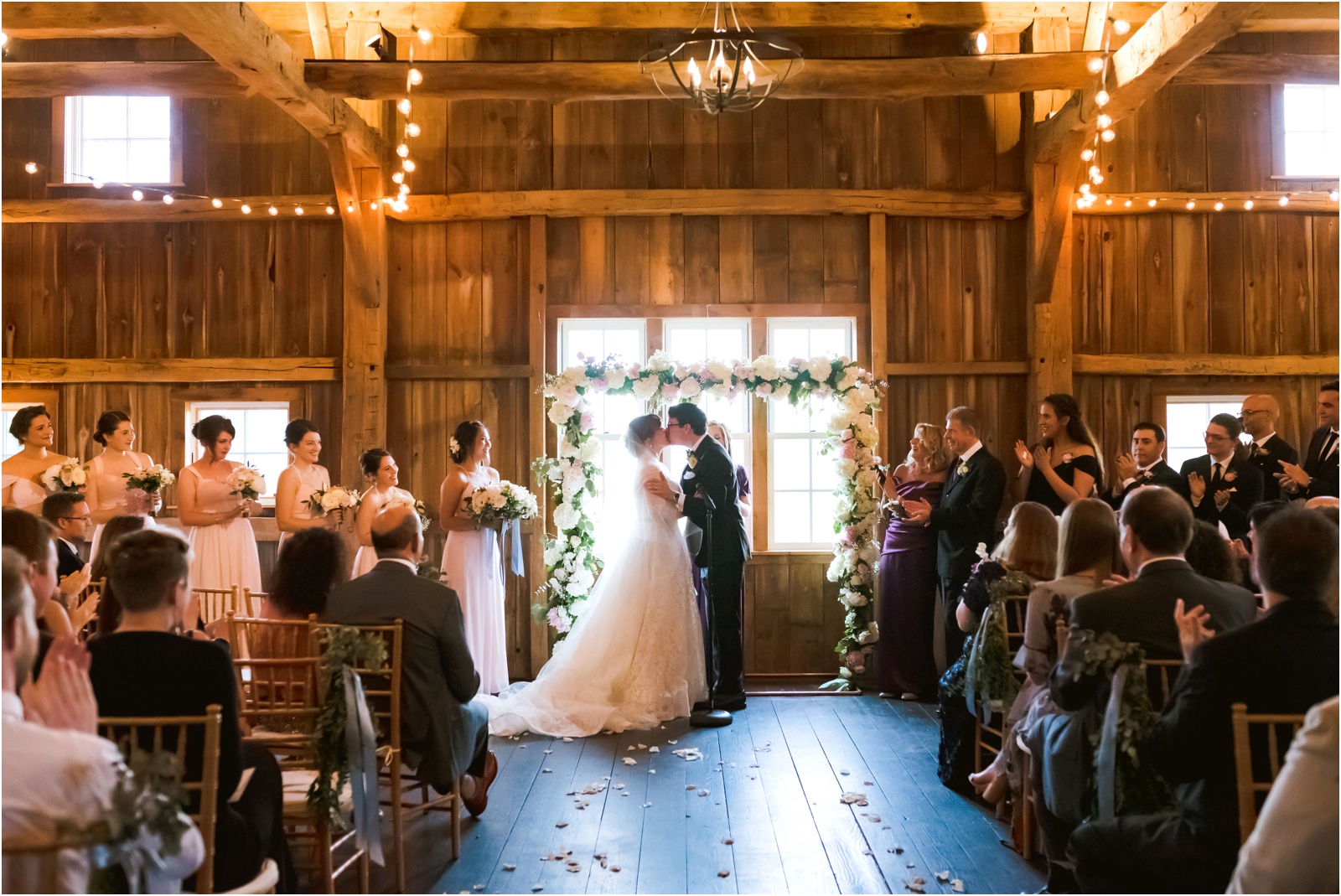 Erin Schmidt Photography | Metro Detroit wedding photographers | spring Cornman Farms wedding