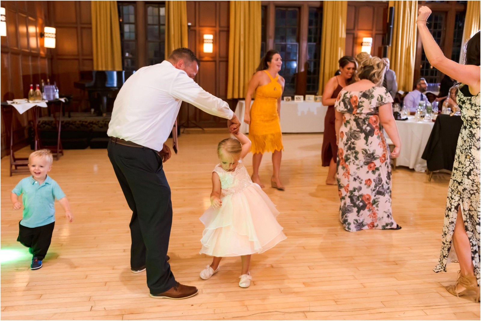 Erin Schmidt Photography | summer Michigan League wedding | Metro Detroit wedding photographer