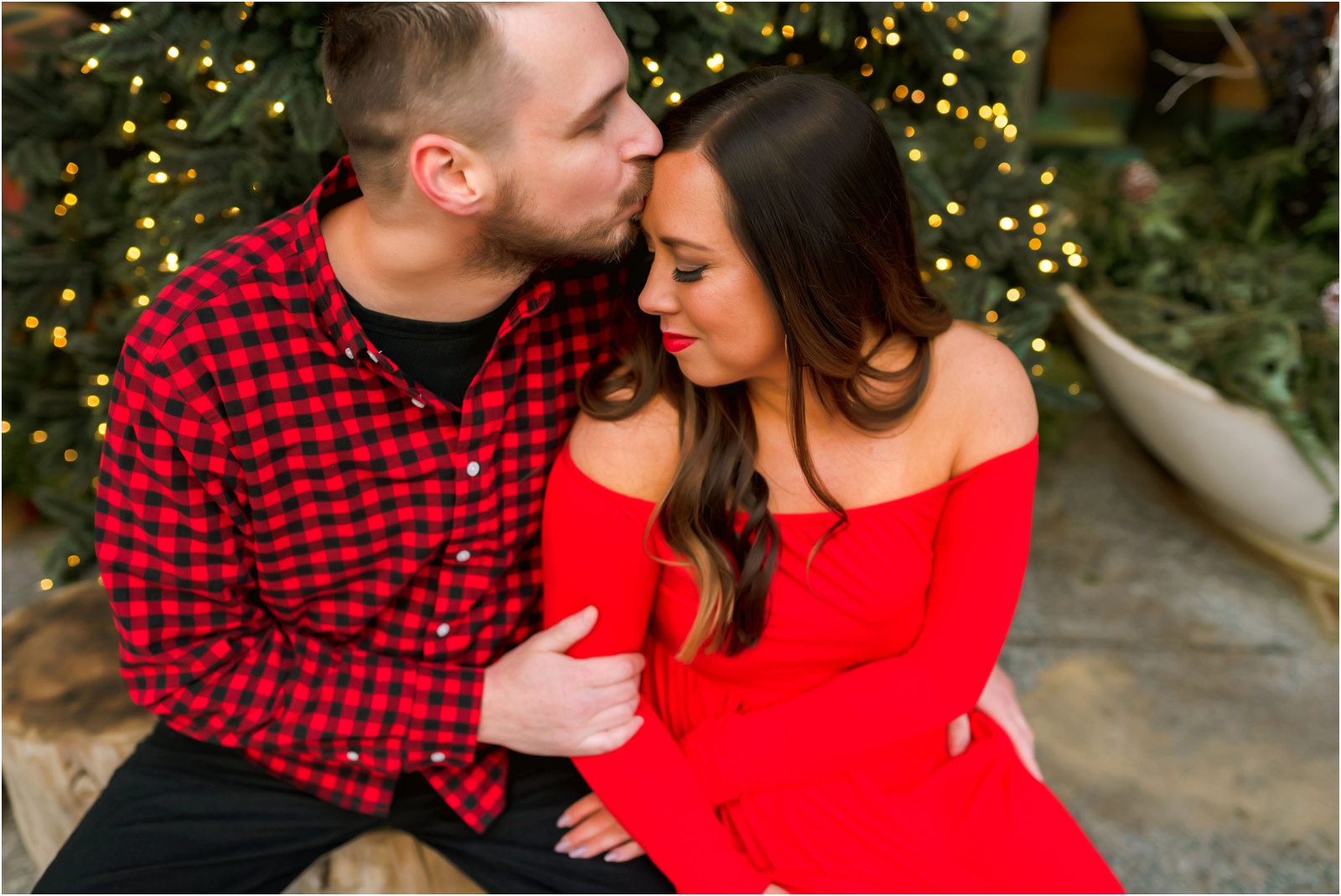 Erin Schmidt photography | Detroit holiday engagement session | Metro Detroit wedding photographer