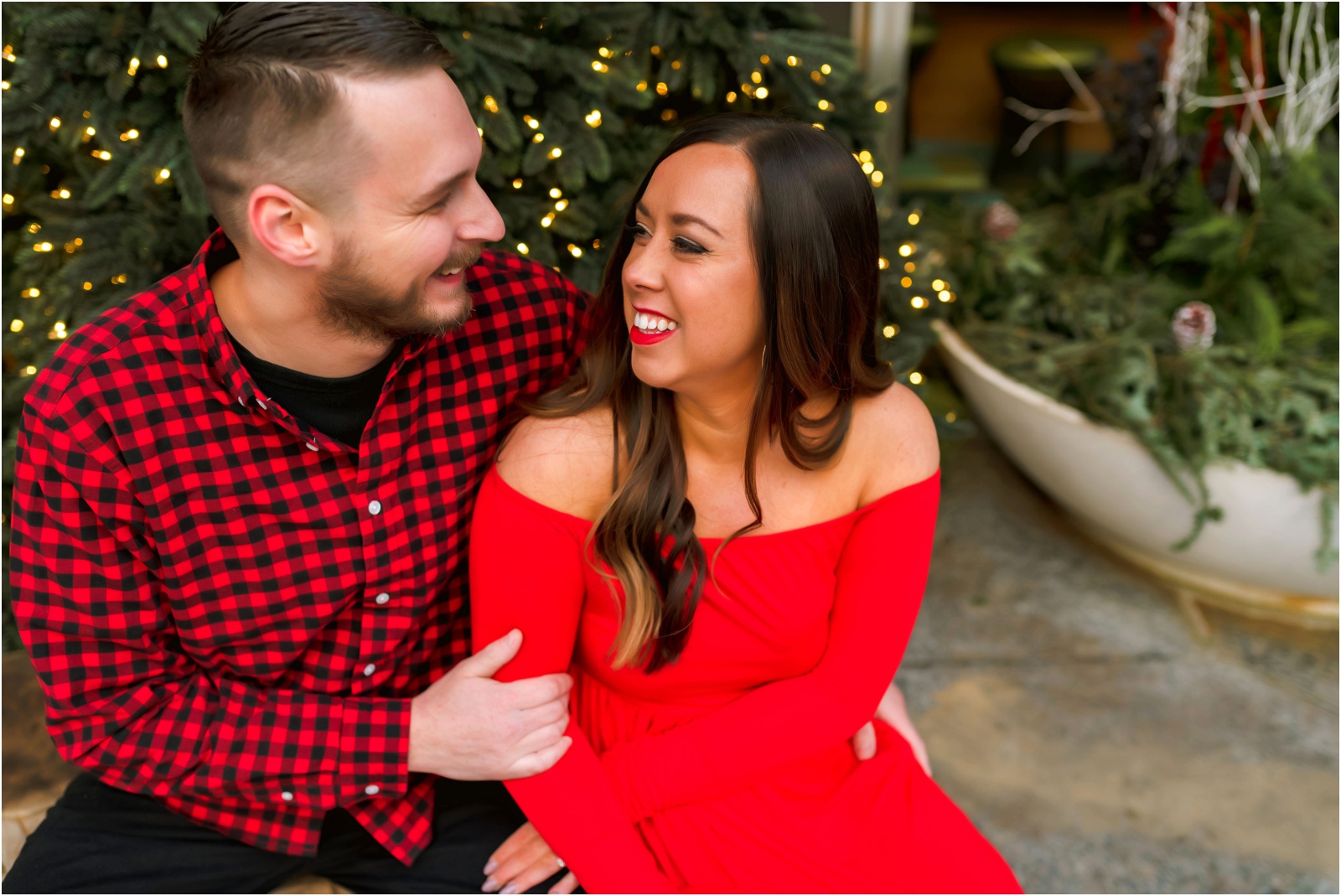 Erin Schmidt photography | Detroit holiday engagement session | Metro Detroit wedding photographer