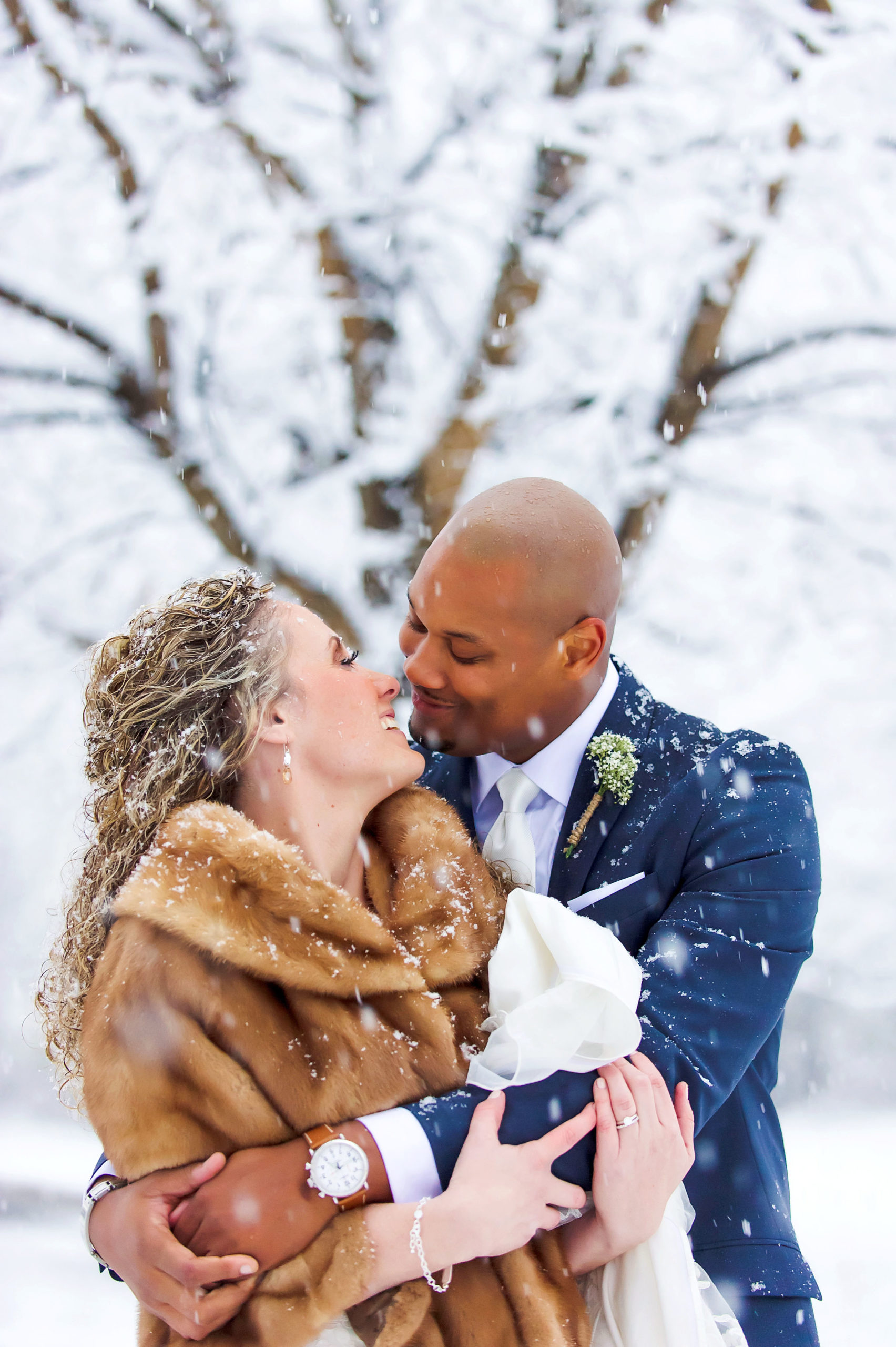 Erin Schmidt Photography | Snowy weddings in Huffington Post | Metro Detroit wedding photographers