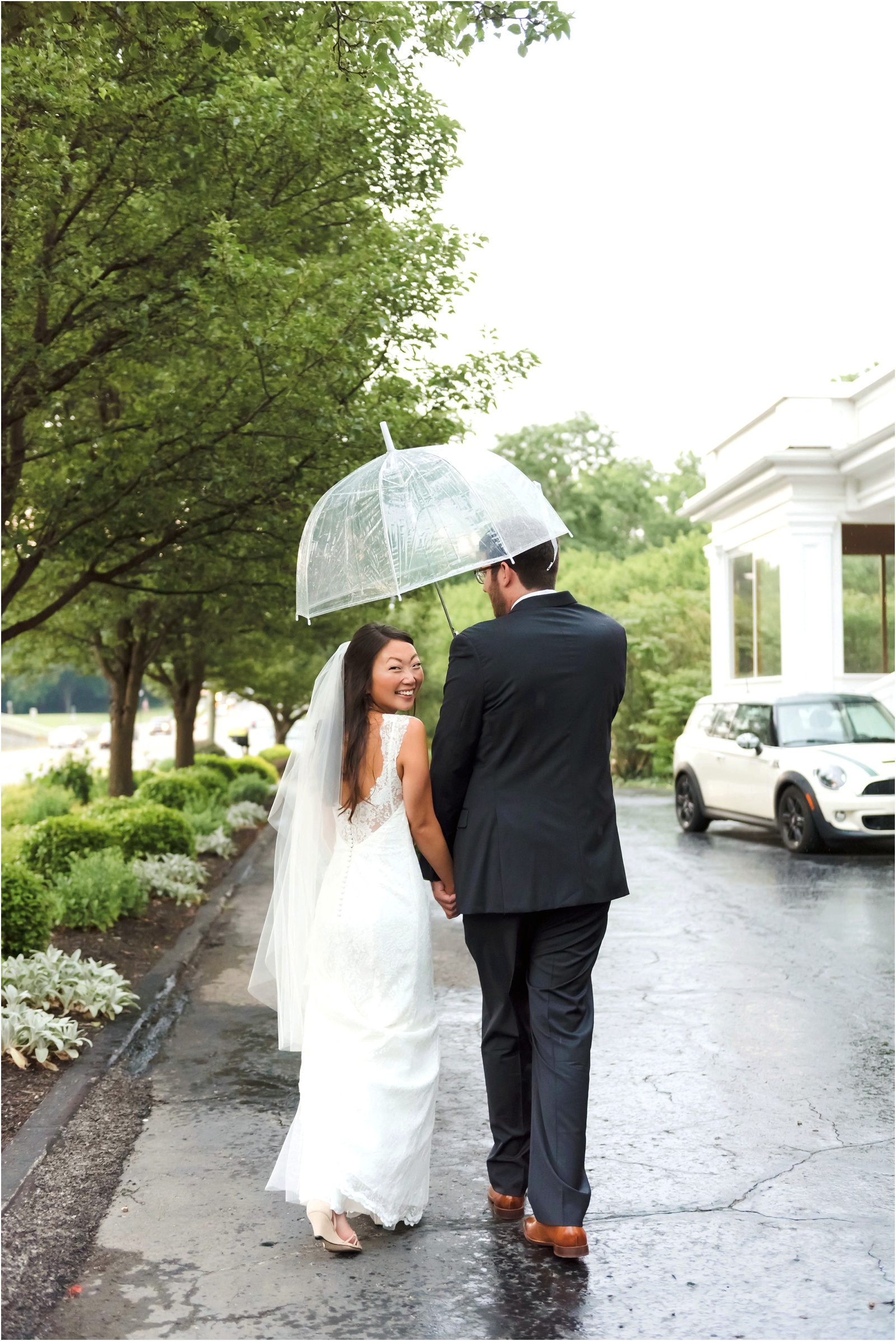 Michigan Wedding photographer | Weller's Carriage House wedding