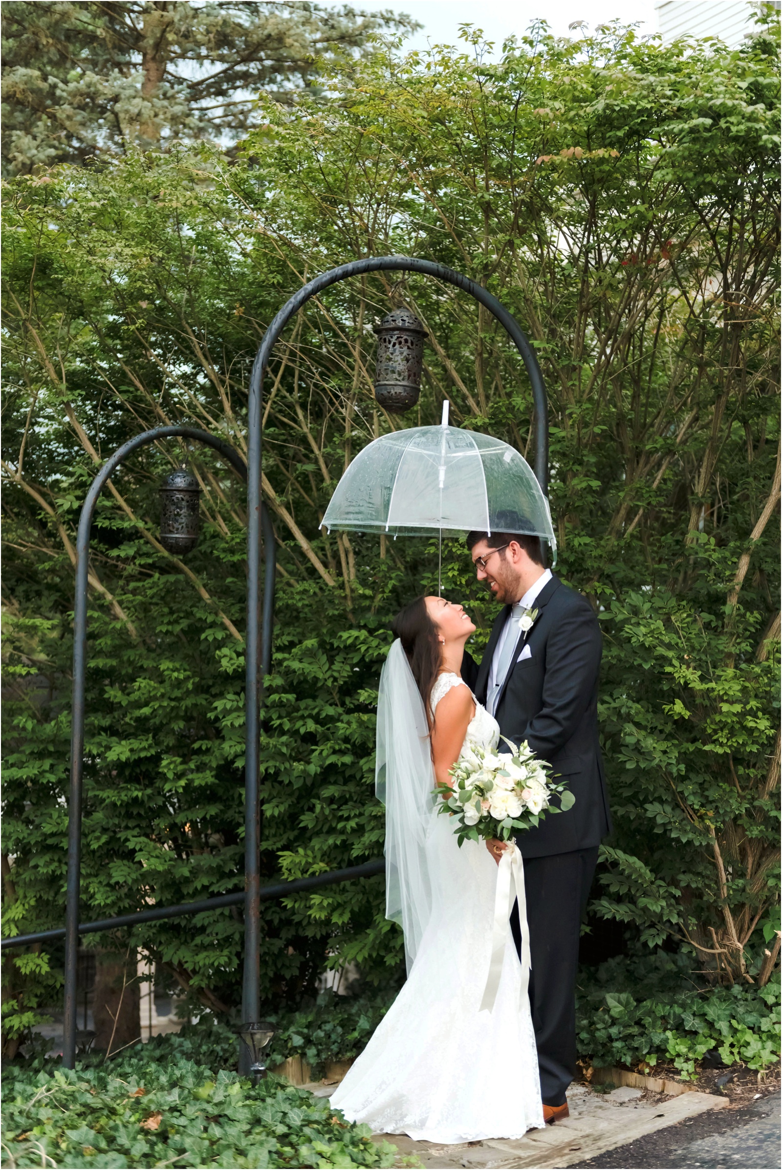 Michigan Wedding photographer | Weller's Carriage House wedding