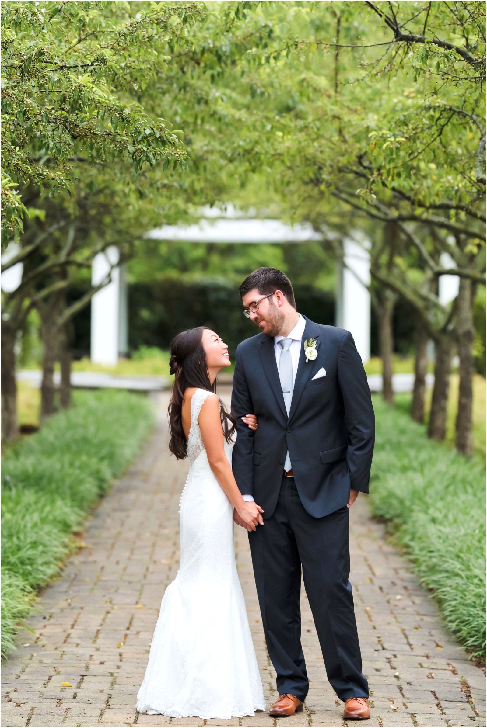Michigan Wedding photographer | Weller's Carriage House wedding