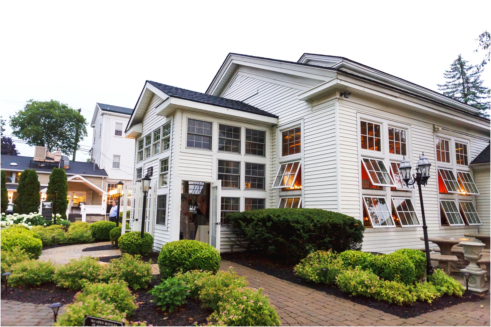 Michigan Wedding photographer | Weller's Carriage House wedding