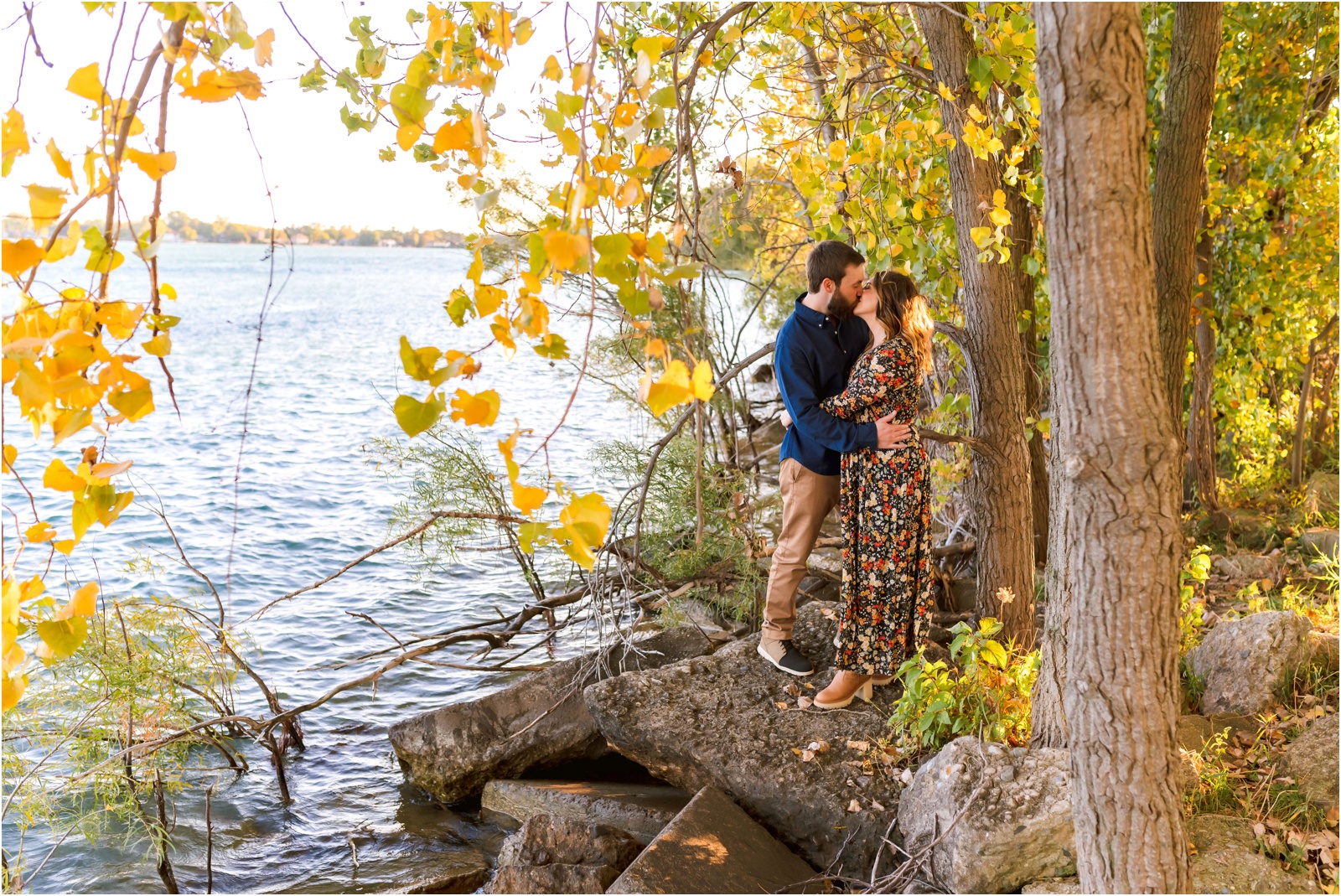 Fall Michigan engagement session | Erin Schmidt Photography | Metro Detroit Wedding Photographer