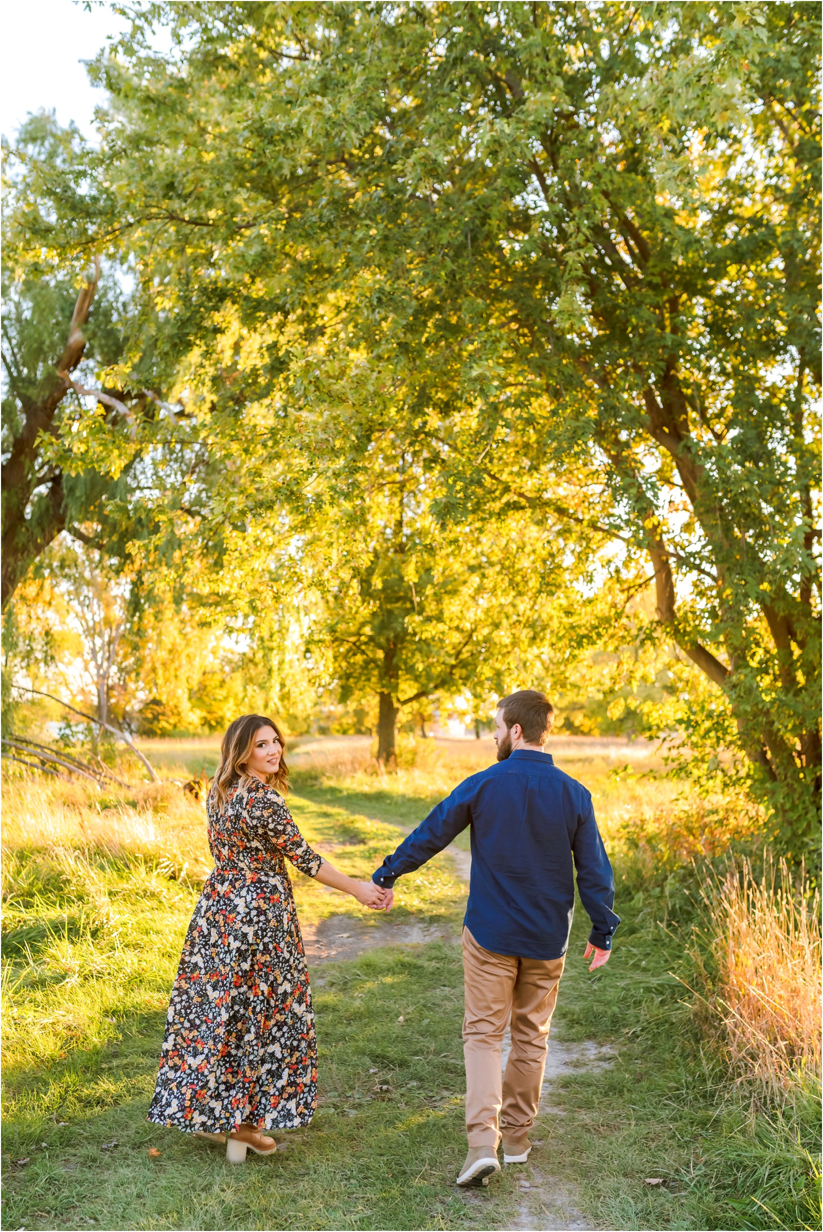 Fall Michigan engagement session | Erin Schmidt Photography | Metro Detroit Wedding Photographer