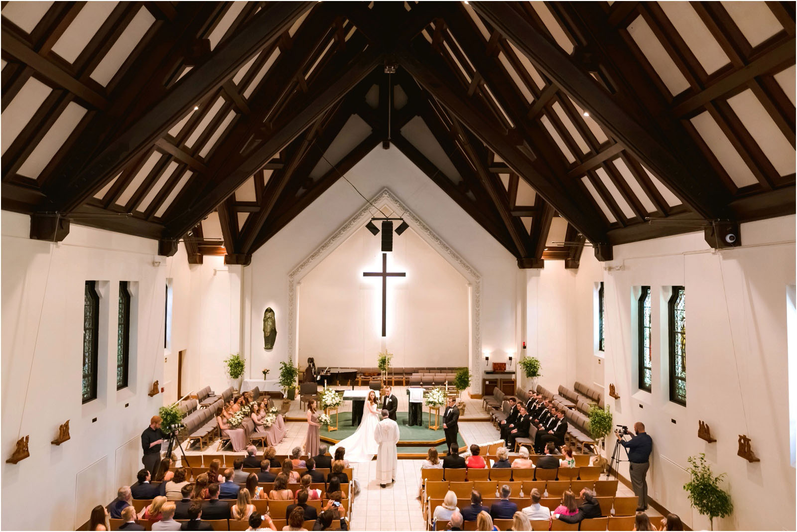 classic Michigan league wedding | Erin Schmidt Photography | Metro Detroit Wedding Photographer