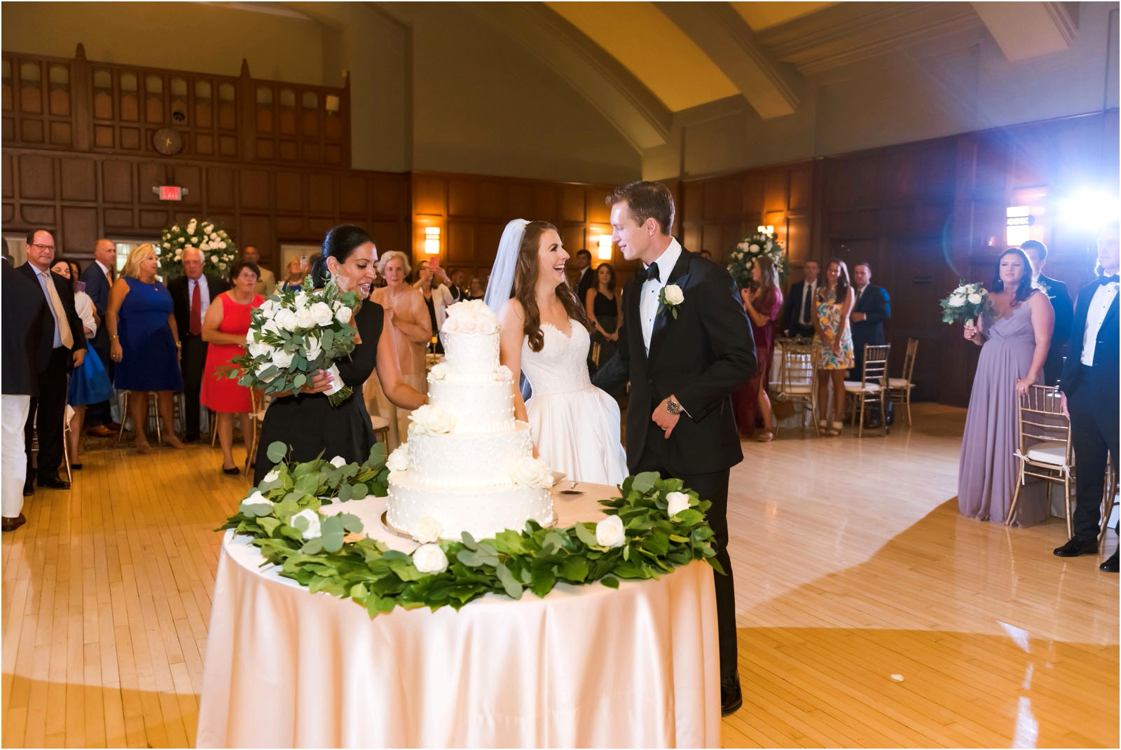 classic Michigan league wedding | Erin Schmidt Photography | Metro Detroit Wedding Photographer