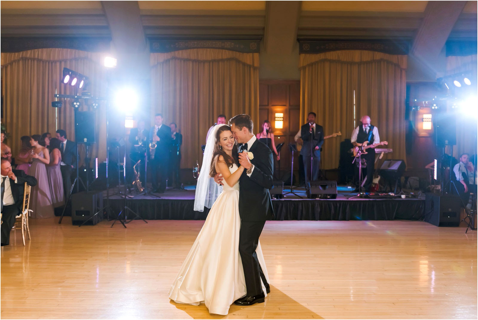 classic Michigan league wedding | Erin Schmidt Photography | Metro Detroit Wedding Photographer