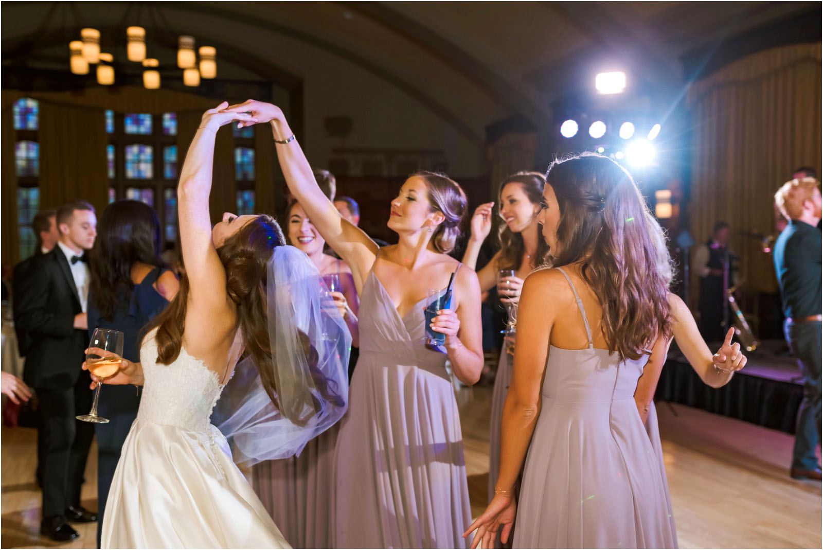 classic Michigan league wedding | Erin Schmidt Photography | Metro Detroit Wedding Photographer