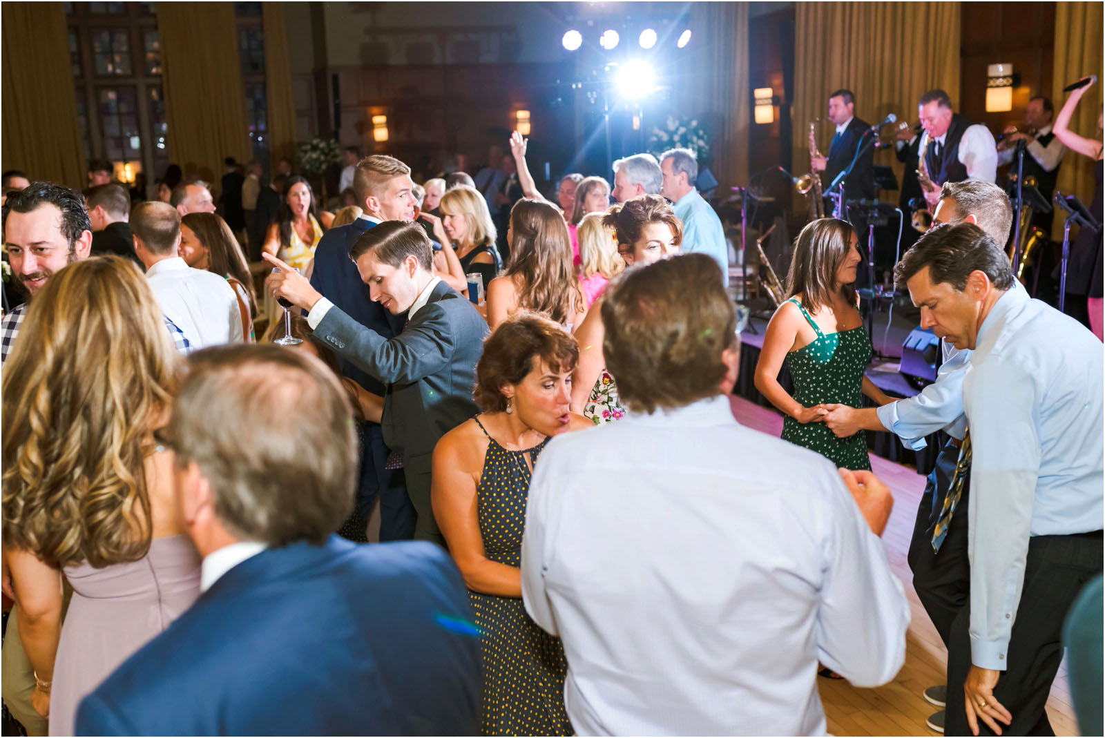 classic Michigan league wedding | Erin Schmidt Photography | Metro Detroit Wedding Photographer