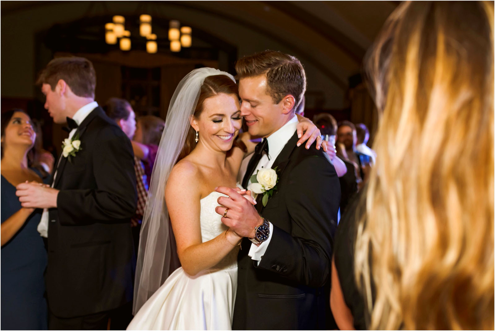 classic Michigan league wedding | Erin Schmidt Photography | Metro Detroit Wedding Photographer